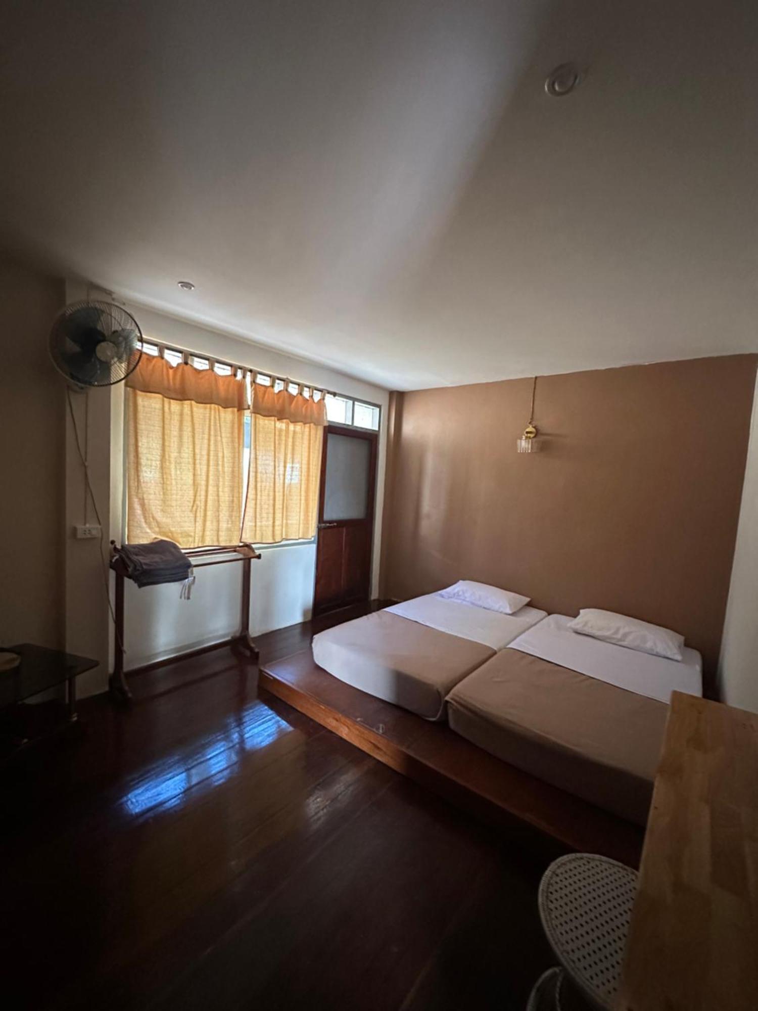 Thadan Guest House Ban Houayxay Exterior foto